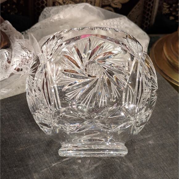 Heavy 6" Vintage Deep Hand Cut 24% Lead Crystal Rose Pinwheel Star Pedestal Bowl - Picture 6 of 8